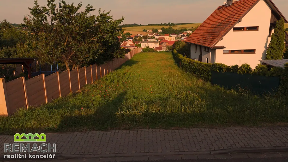 Prodej stavebního pozemku 958 m²